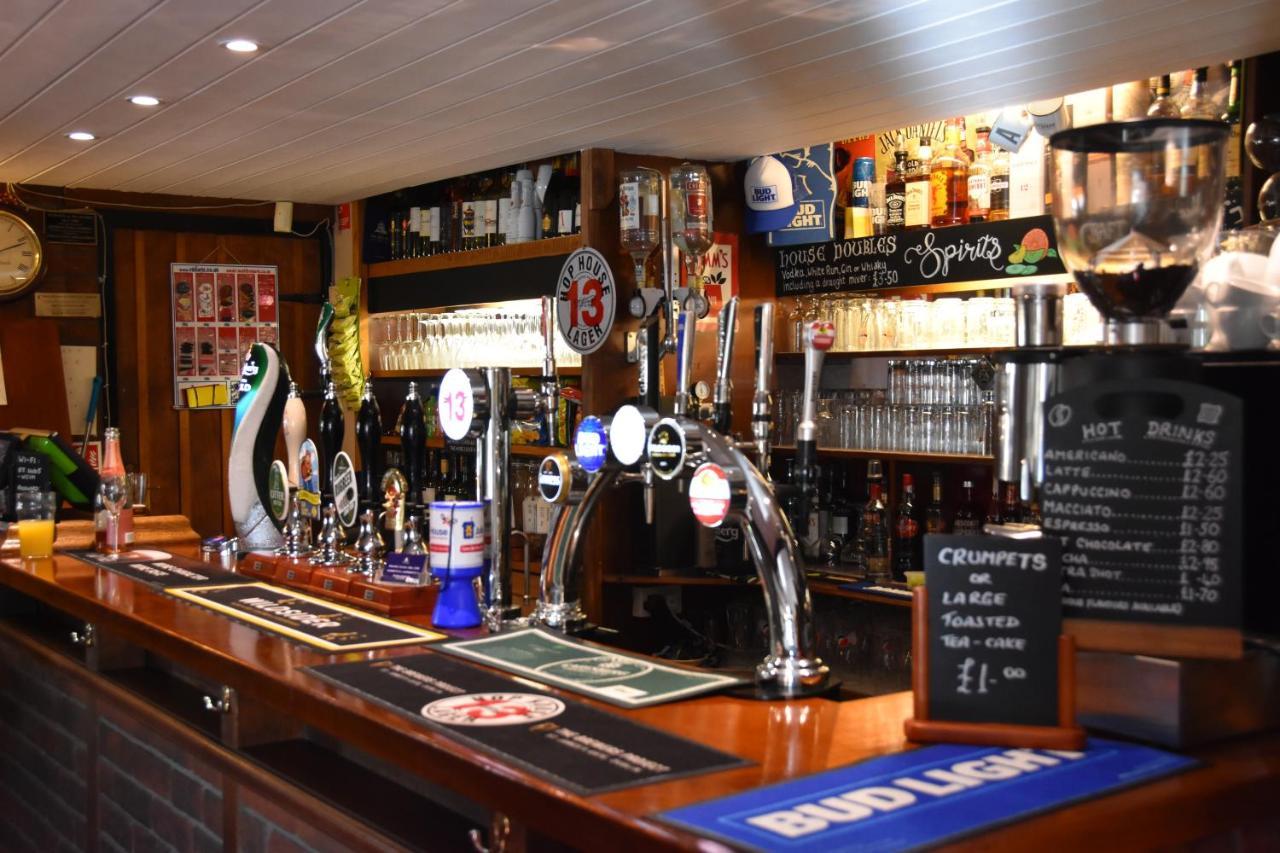 The Bell Inn Salisbury Ngoại thất bức ảnh