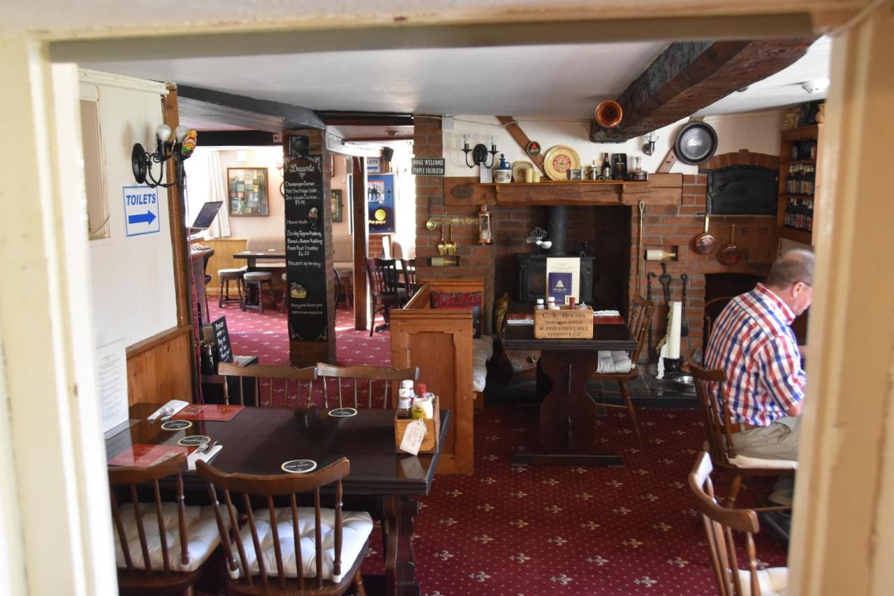 The Bell Inn Salisbury Ngoại thất bức ảnh