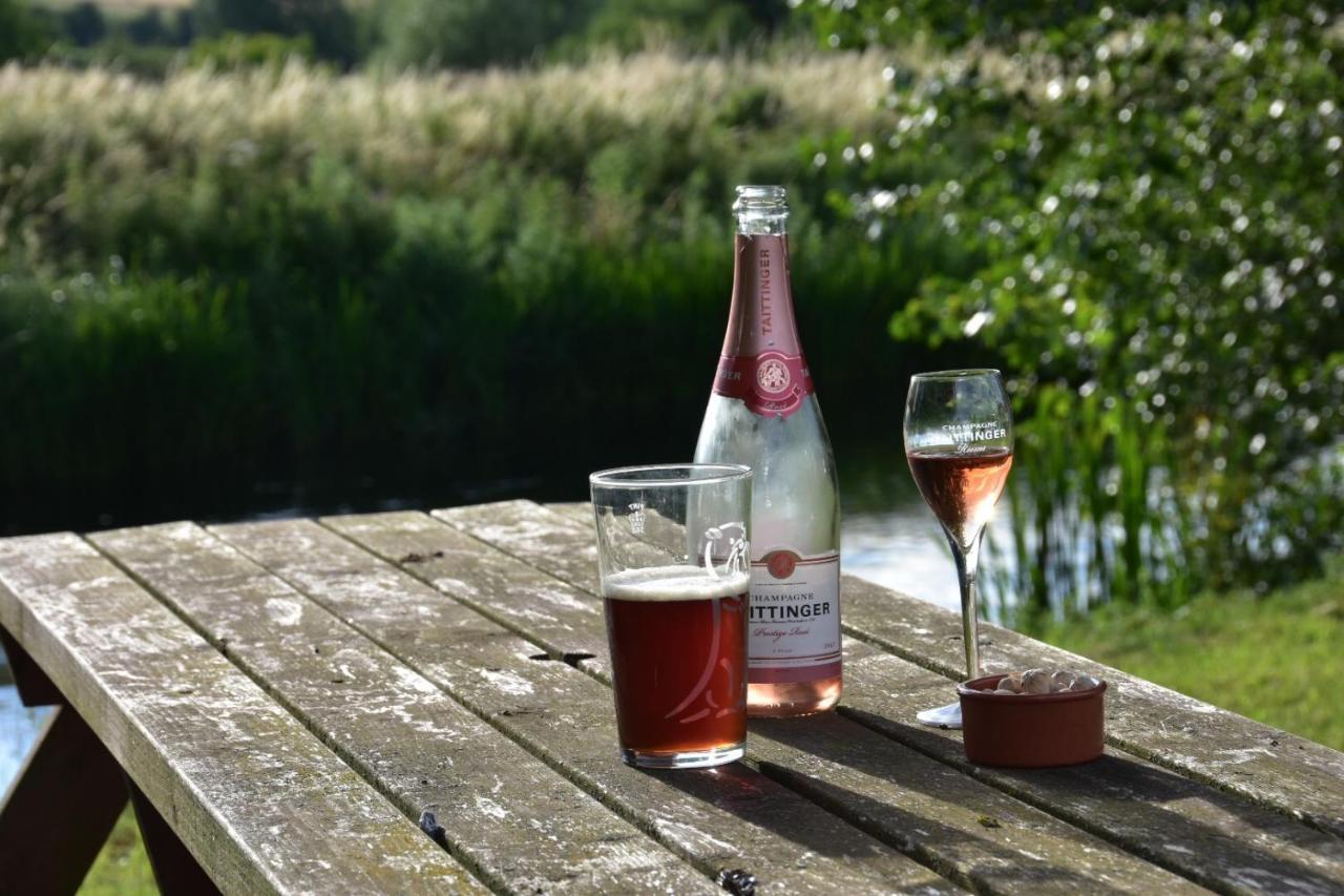 The Bell Inn Salisbury Ngoại thất bức ảnh