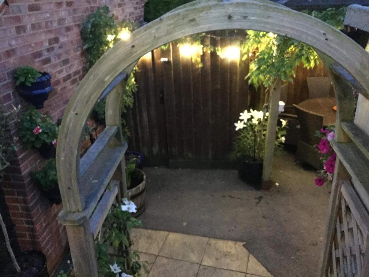 The Bell Inn Salisbury Ngoại thất bức ảnh