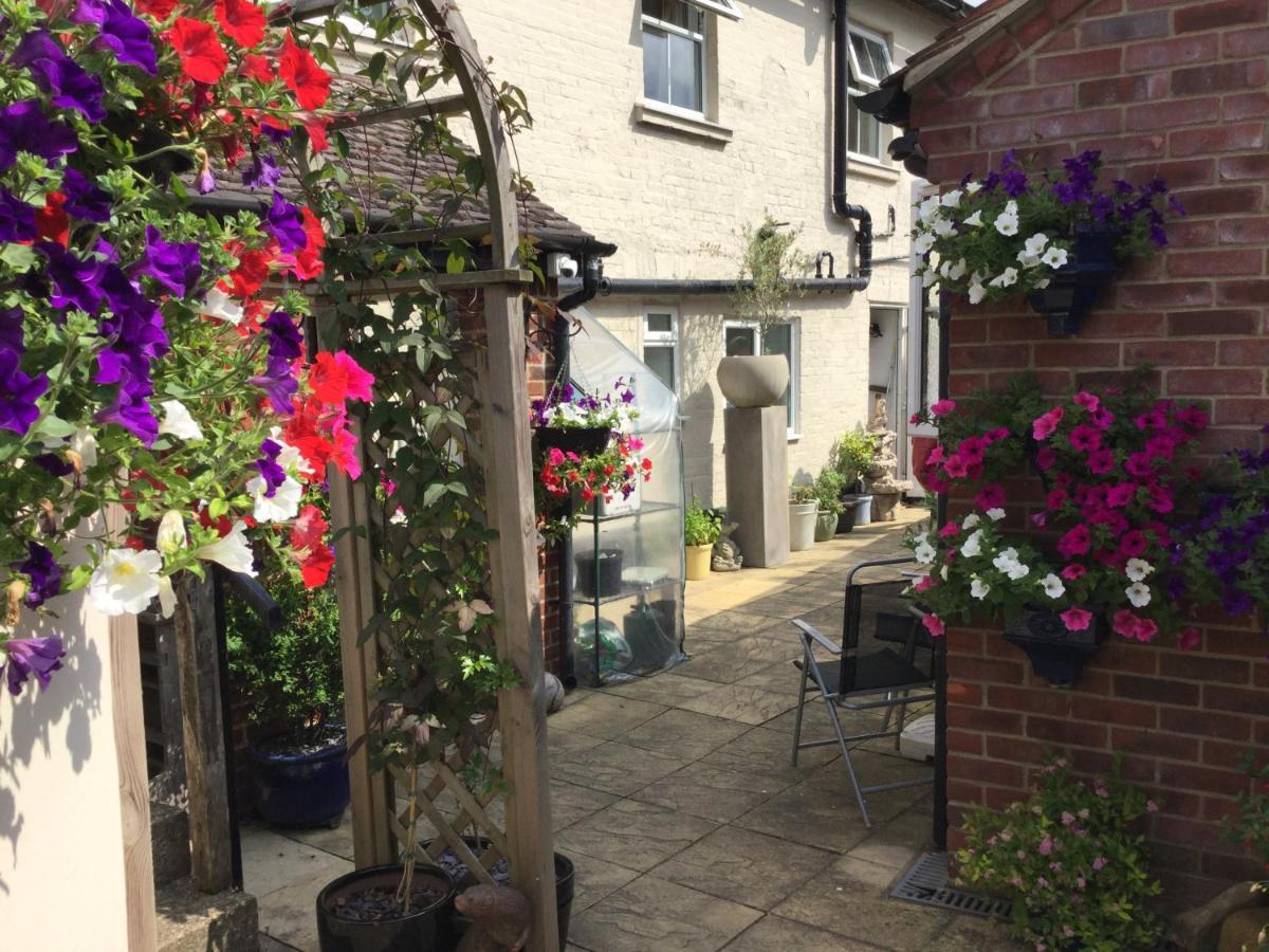 The Bell Inn Salisbury Ngoại thất bức ảnh