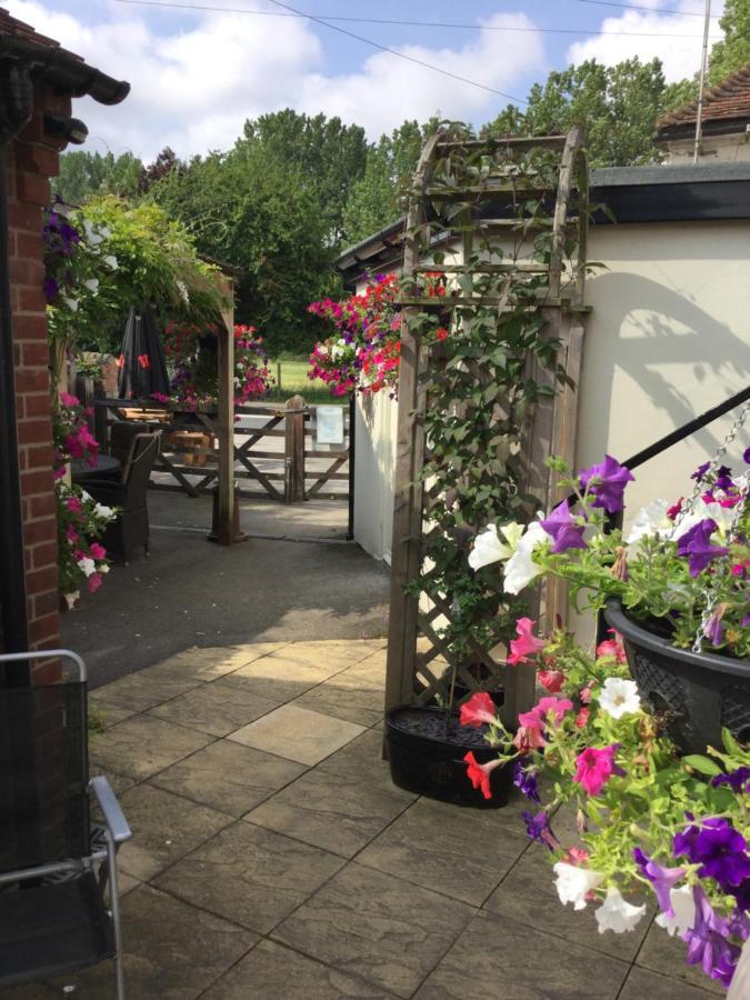 The Bell Inn Salisbury Ngoại thất bức ảnh