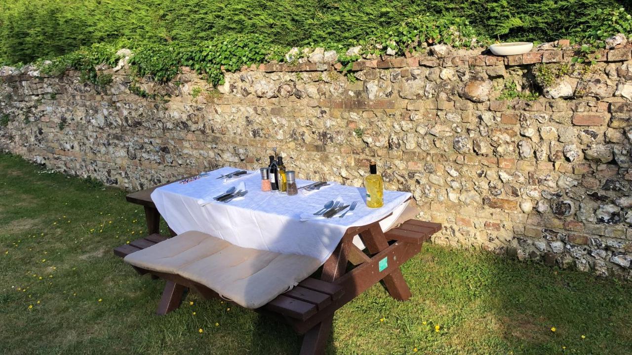 The Bell Inn Salisbury Ngoại thất bức ảnh