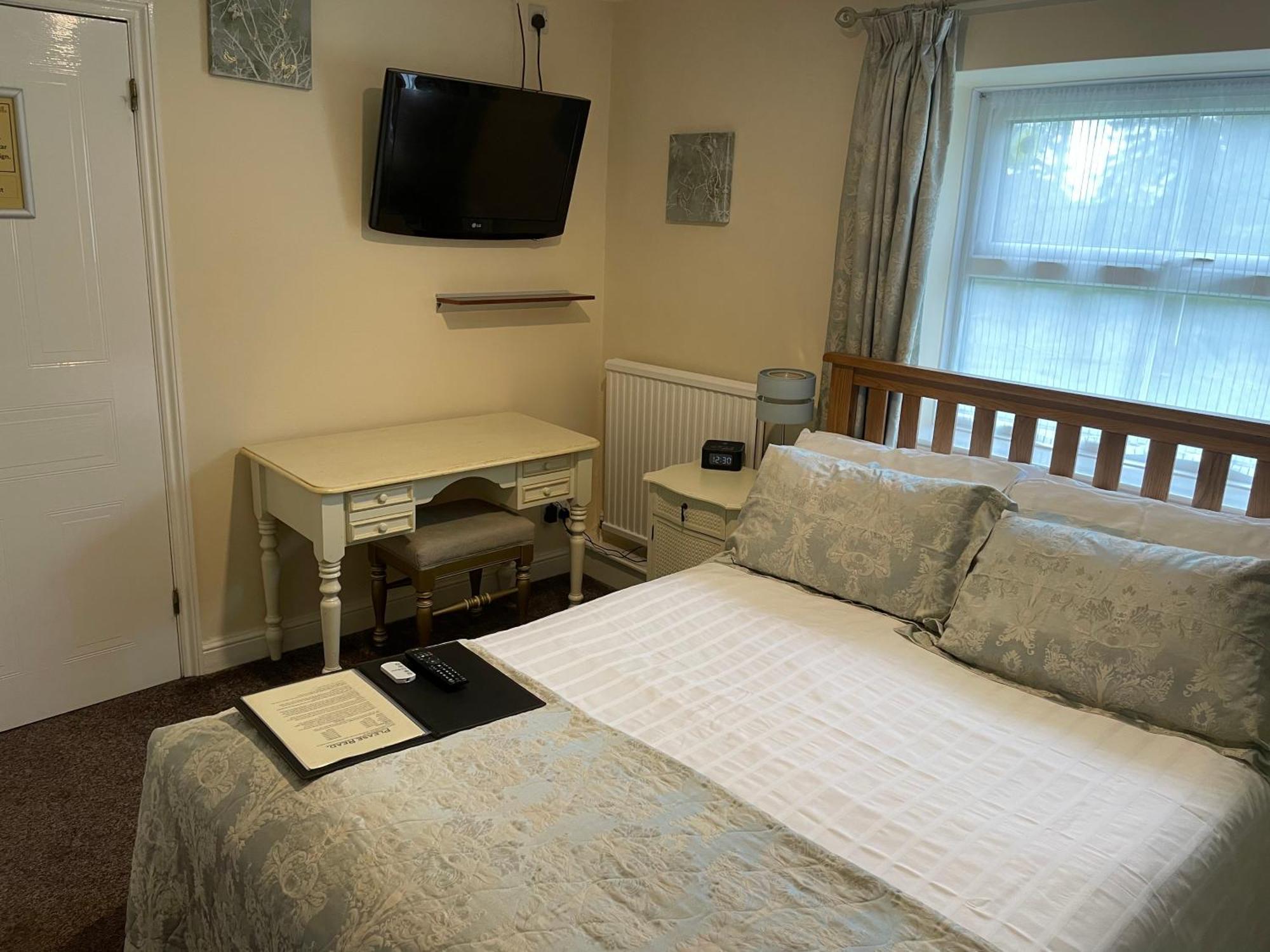 The Bell Inn Salisbury Ngoại thất bức ảnh